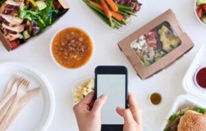 iFood lança campanha que converte o valor das doações dos clientes em cupons de desconto
