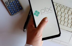 PL para vedar tarifas no recebimento de doações via Pix é apresentado no Senado
