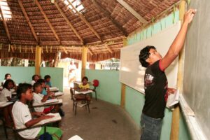 Edital do Fundo Casa impulsiona equidade educacional em comunidades indígenas